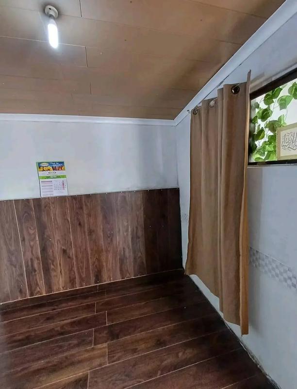6 Bedroom Property for Sale in Mitchells Plain Central Western Cape